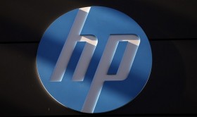 Tumbling PC sales drag down HP profit