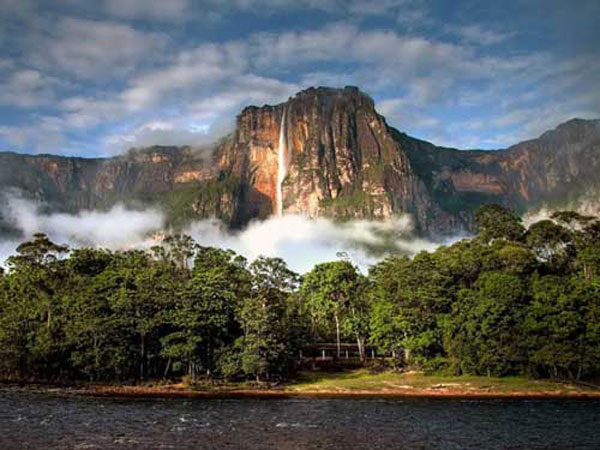 Ha Long Bay, Phong Nha-Ke Bang National Park, natural wonders