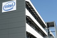 Intel Corp. unveiled results that were better than expected Tuesday, helped by sales of chips used in smartphones and light 