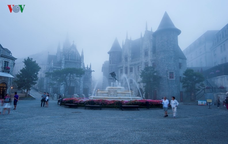 european splendour in ba na hills hinh 2