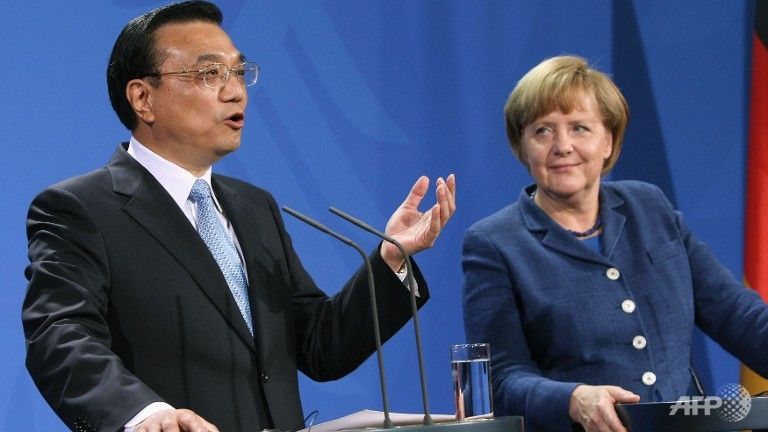German Chancellor Angela Merkel and China's Prime Minister Li Keqiang give a press conference at the Chancellery in Berlin, Germany. (AFP/ADAM BERRY)