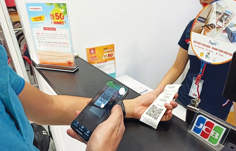 E-wallet groups take on losses to get ahead - Vimarsana News
