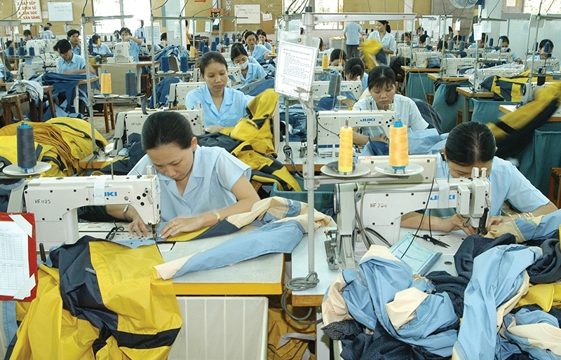 Tax tweak puts strain on apparel makers - Vimarsana News