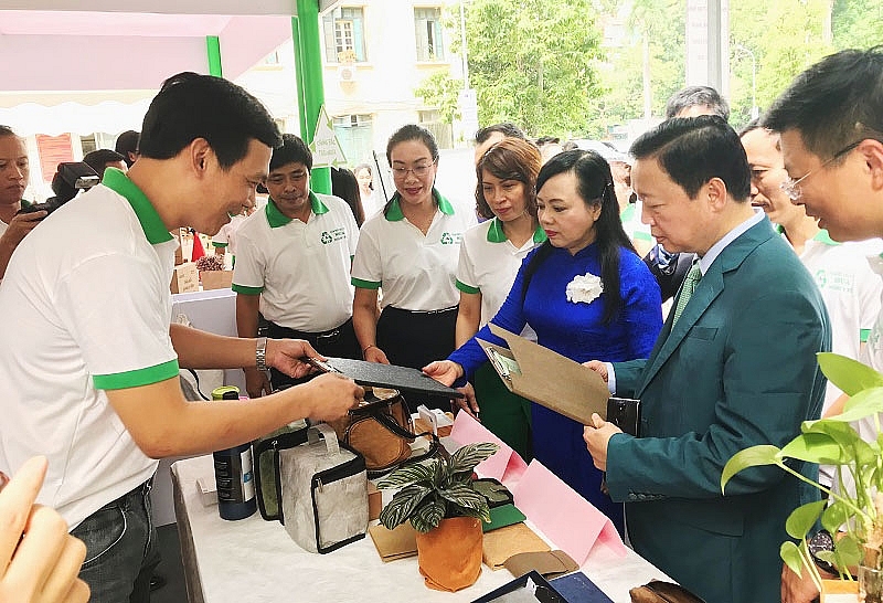 healthcare sector going plastic free