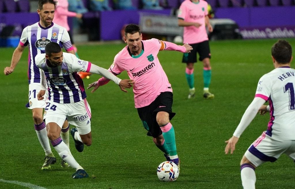 Messi overtakes Pele"s goal record as Atletico cement Liga lead - Vimarsana News