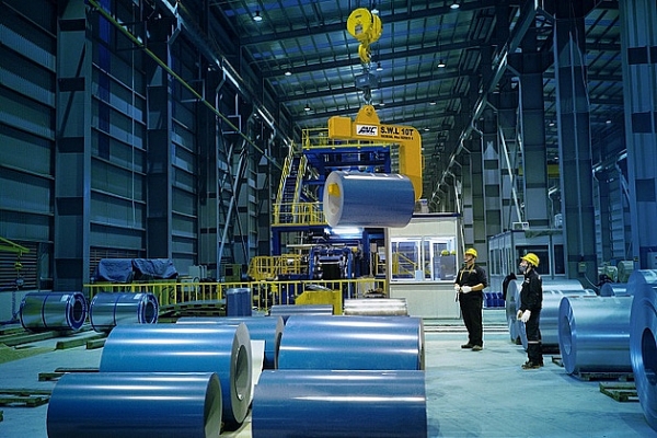 number of foreign funds simultaneously sell down hoa phat group interest