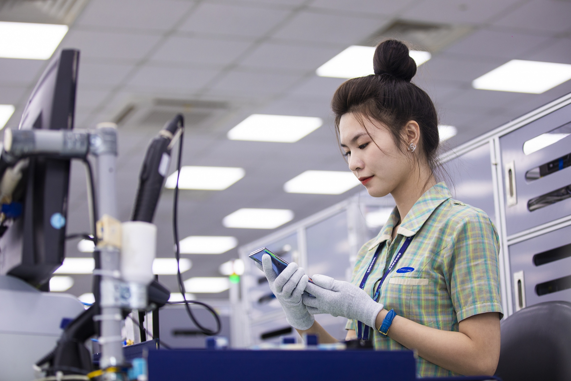 Vietnam"s mobile devices reached the export value of $51 billion last year - Vimarsana News